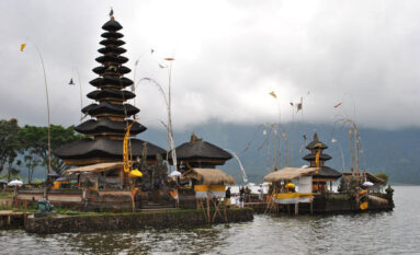 ulun danu beratan temple